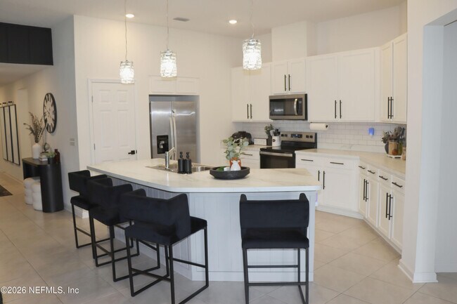 Building Photo - 7223 Hawkes Bnd St