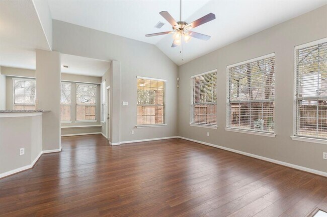 Building Photo - 138 W Bristol Oak Cir