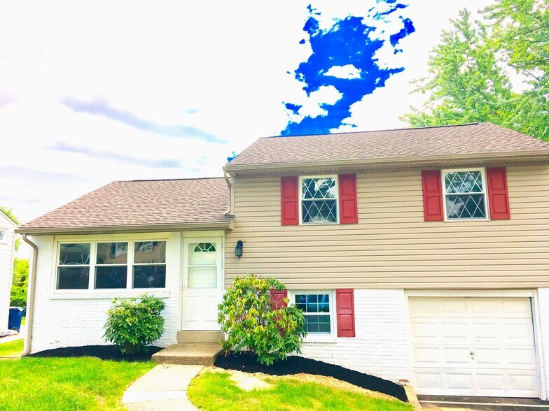 Primary Photo - 149 Green Hill Rd