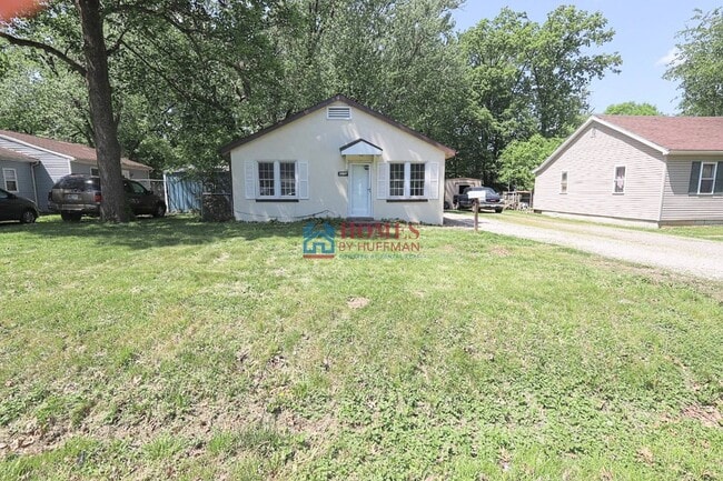 Building Photo - Three bedroom House | Two Bathroom