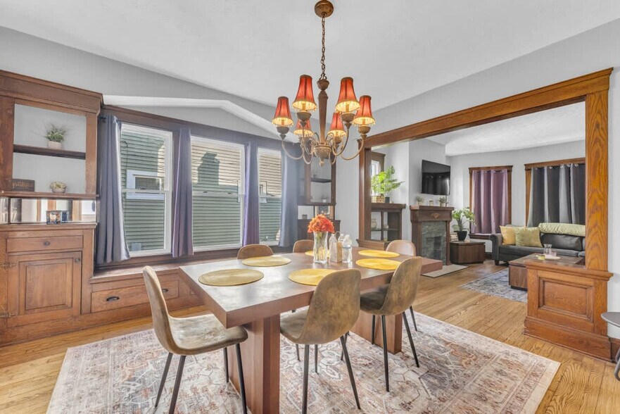 Building Photo - 2638 E 126th St