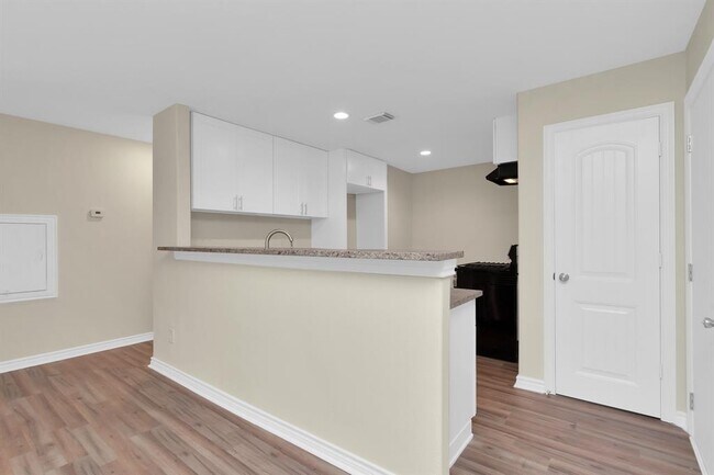 Building Photo - 1422 Hunters Park Dr