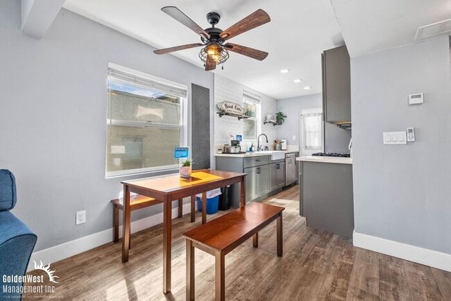 Building Photo - Modern 2Bdm 1Ba Downstairs Unit in North Park!