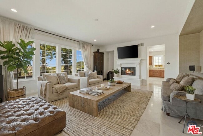Building Photo - 25561 Prado De Oro