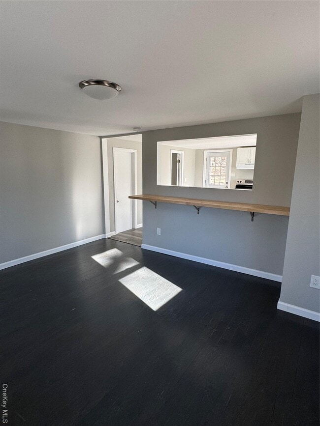 Building Photo - 654 Milltown Rd