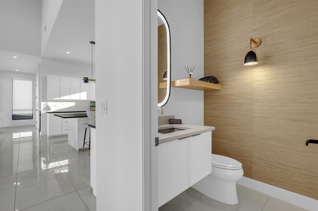 Building Photo - 207 Kites Ct