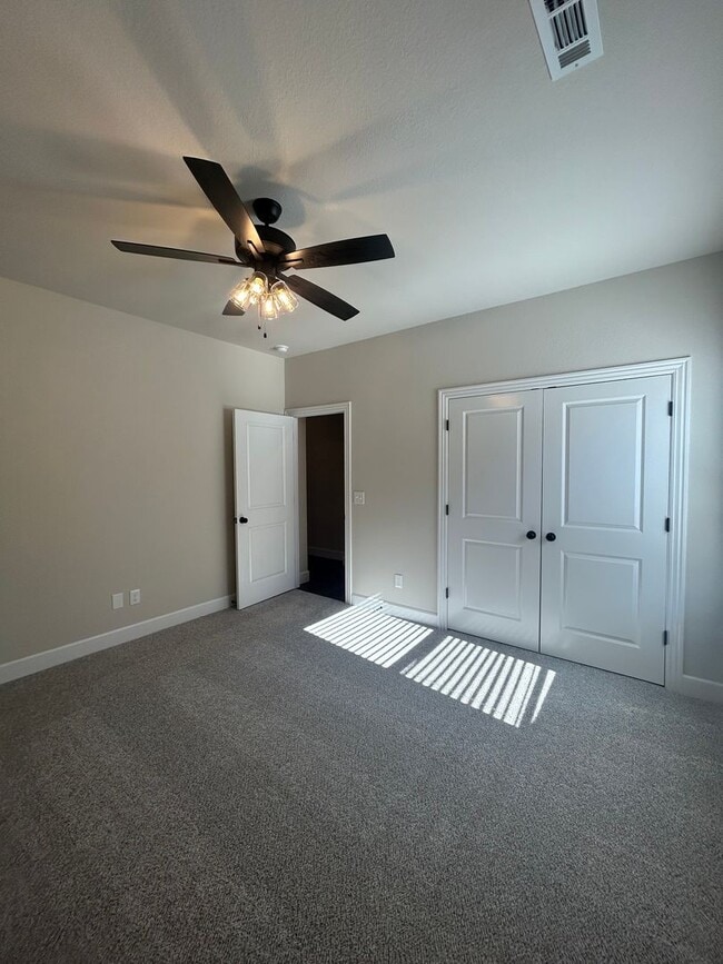 Building Photo - Beautiful Modern Home in Pea Ridge!