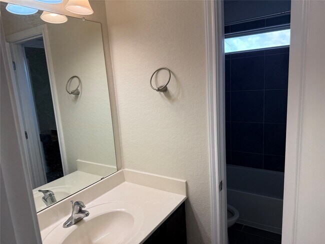 Building Photo - 6802 Tiger Trl