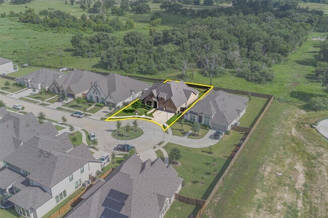 Building Photo - 5439 Farm Hill Way