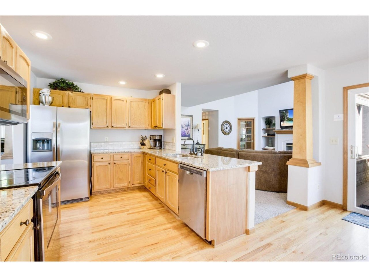 Building Photo - 15581 Flowerhill Cir