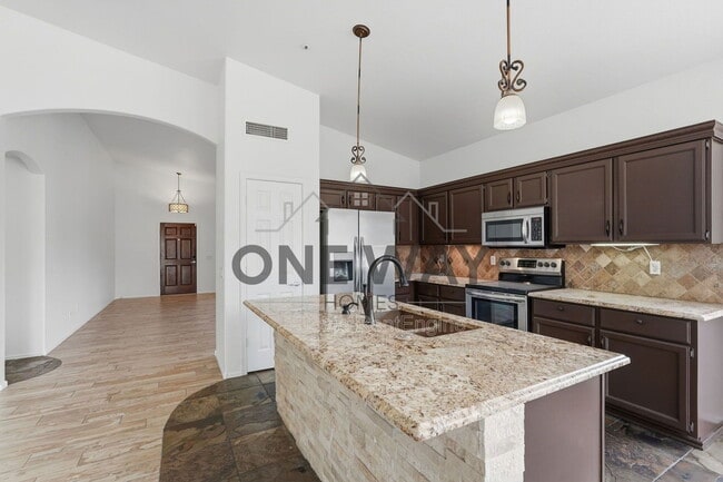 Building Photo - 15121 N 93rd Way