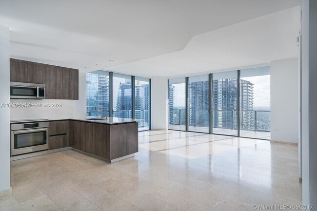 Building Photo - 68 SE 6th St