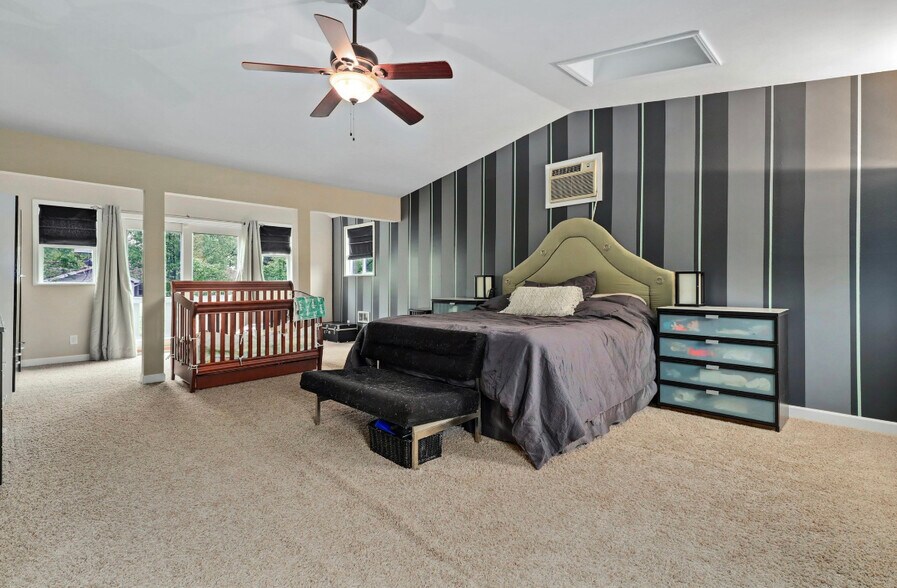 Master Suite - 511 Krause Ave