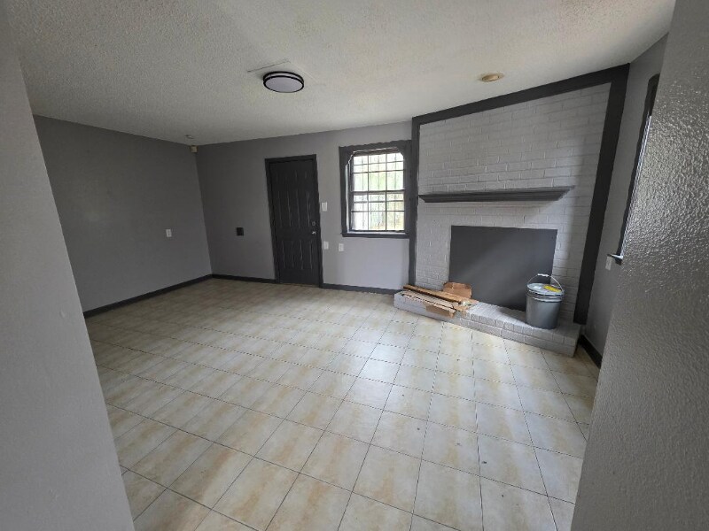 Building Photo - 7813 Star St