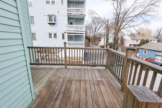 Building Photo - 369 Savin Hill Ave