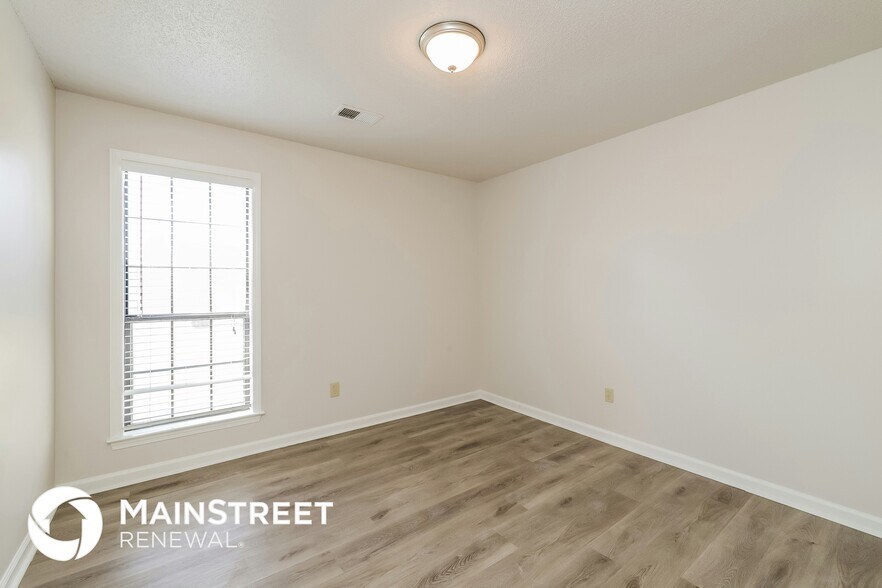 Building Photo - 7325 English Cove