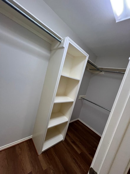 Building Photo - 4310 N 27th Ln