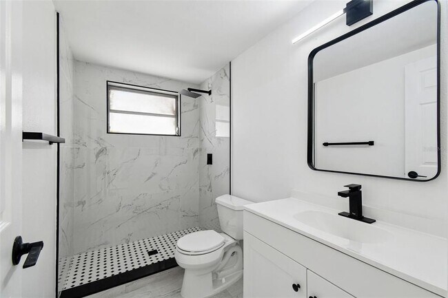 Building Photo - 3513 Landale Dr