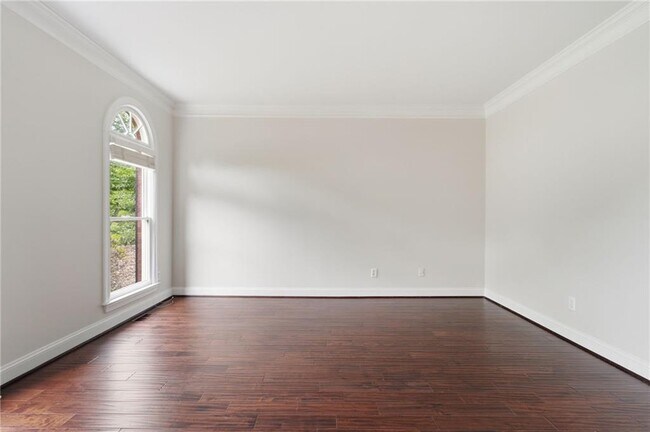 Building Photo - 730 Rose Creek Cir