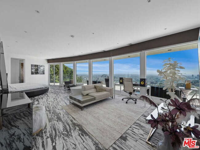 Building Photo - 8460 Cole Crest Dr