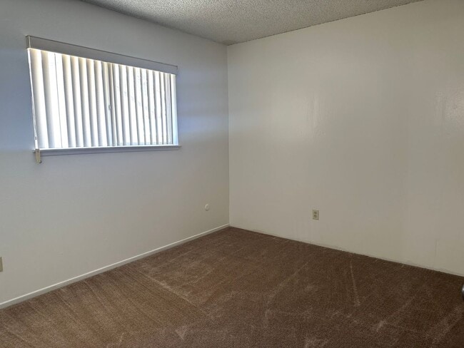 Building Photo - Westchester Area Condo W/Garage  AVAILABLE NOW!