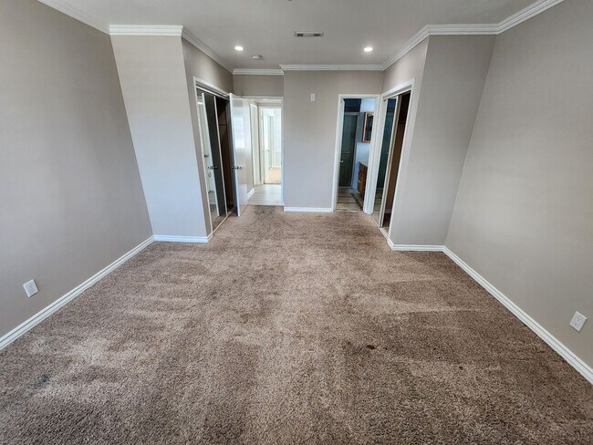 Building Photo - 14020 Faust Ave