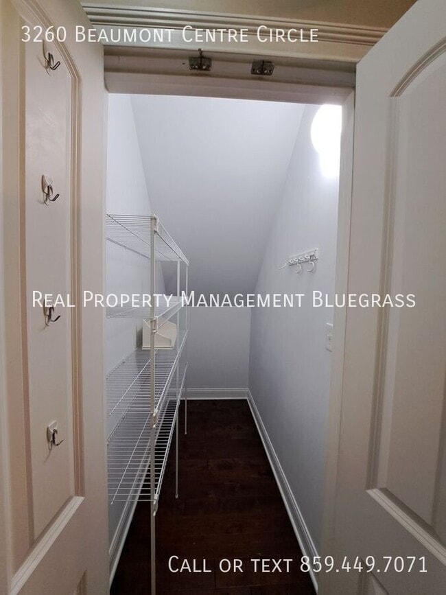 Building Photo - 3260 Beaumont Centre Cir