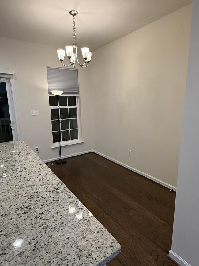 Building Photo - 23910 Catawba Hill Dr