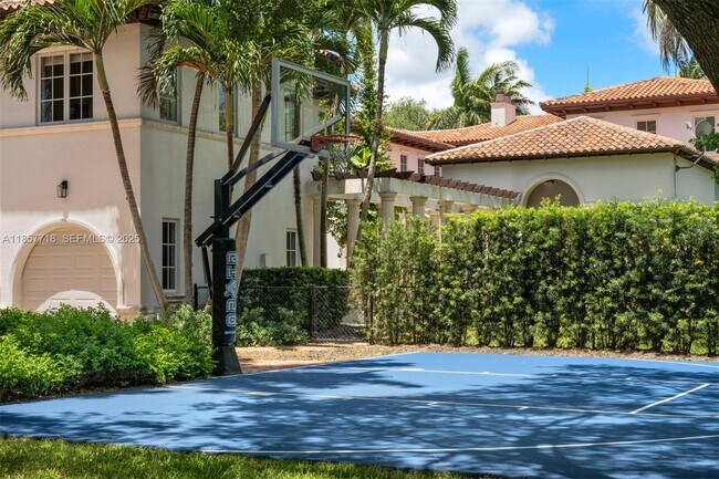 Building Photo - 9941 SW 60th Ct