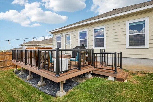 Building Photo - 11604 Comano Dr
