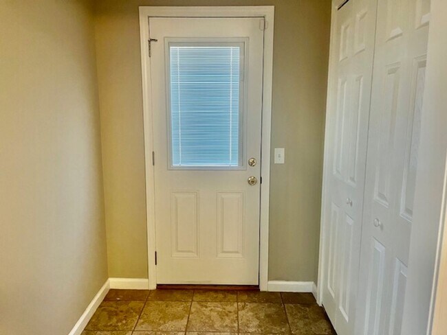 Building Photo - Huffaker Rd #240