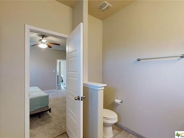 Building Photo - 103 Frio River Trail