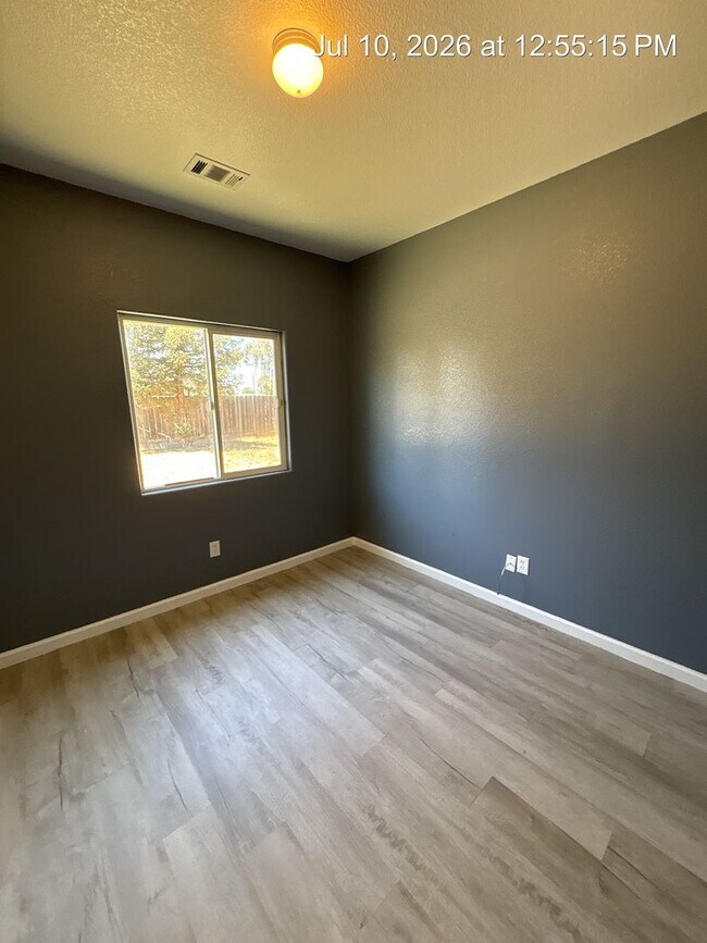 Building Photo - Lovely Home Now Available!