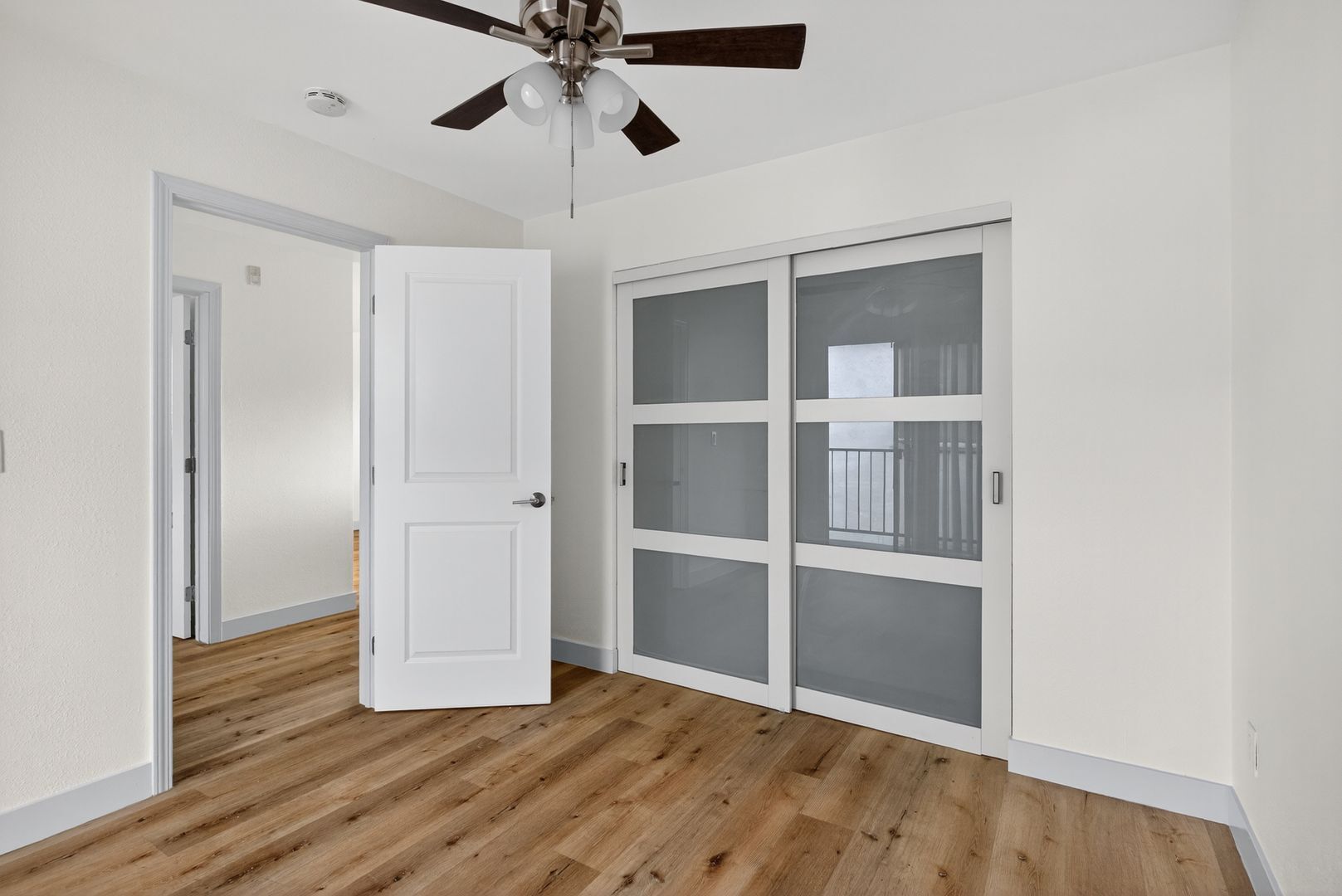 Building Photo - 921 Alamitos Ave