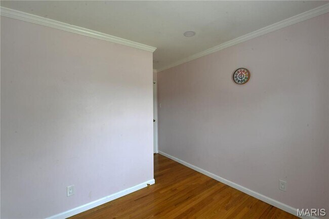 Building Photo - 965 Orchard Lakes Dr