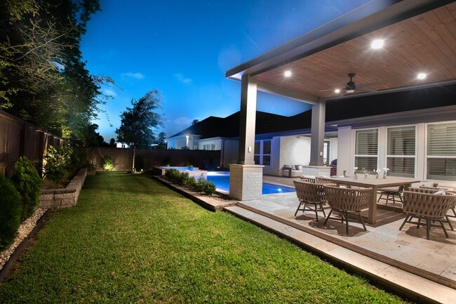 Building Photo - 16 Mariposa Wds Dr