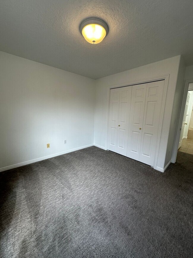 Building Photo - 1026 W 1360 S