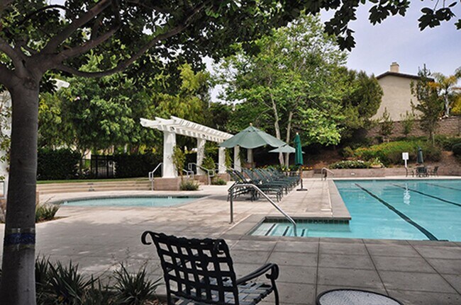 Building Photo - Simply Gorgeous 4+ BR Home with many Amenities!!!