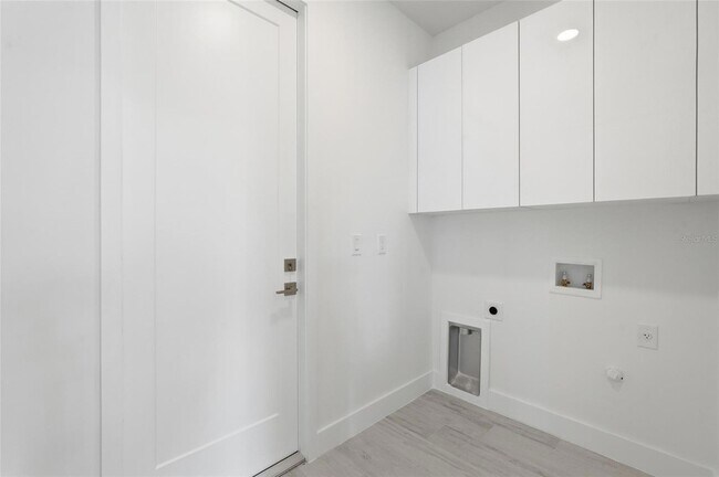 Building Photo - 14041 Newson Ln