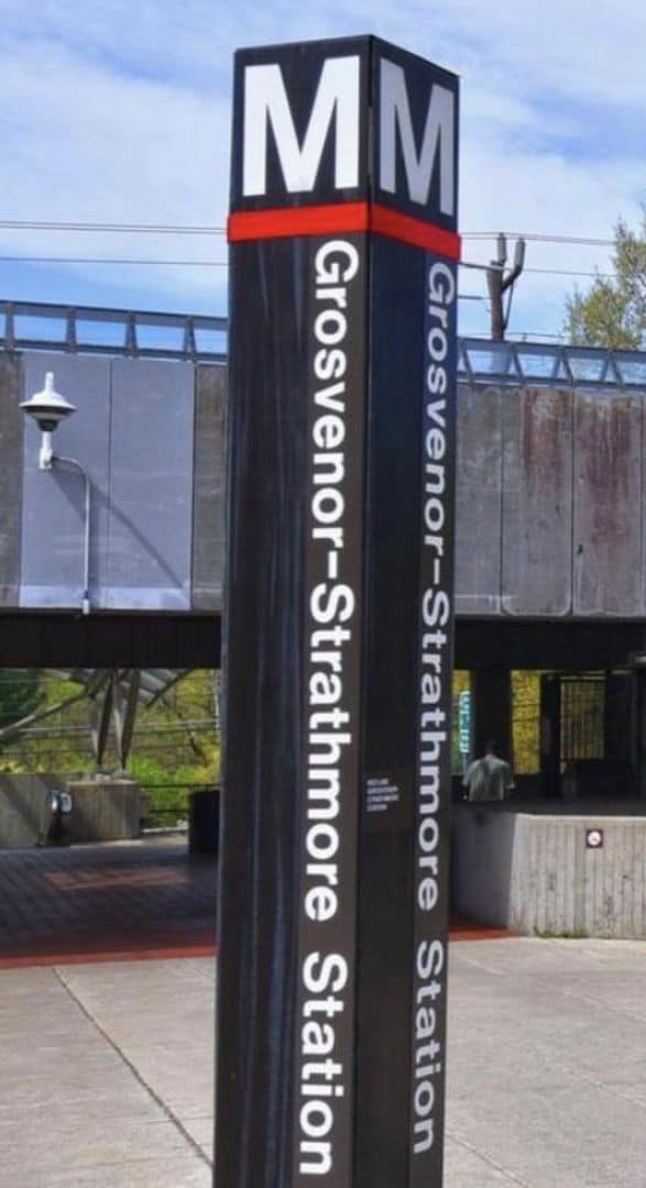 Building Photo - Fabulous LOCATION -- Studio located in Grosvenor Park with ALL UTILITIES included.