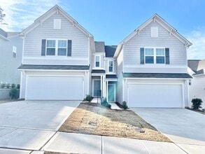 Building Photo - Beautiful 3BR, 2.5BA Home with Owner’s Suite & Designer Upgrades - Available 08/20