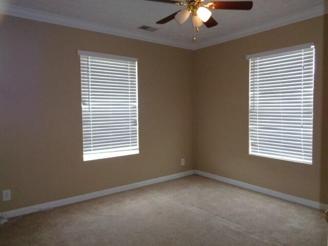 Building Photo - 2320 Hayward Ln