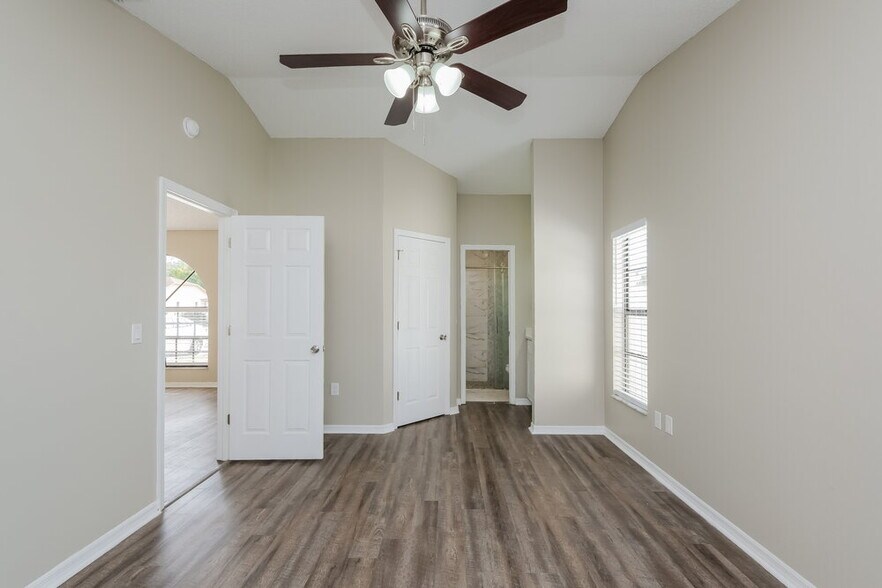 Building Photo - 8823 Gum Tree Ave