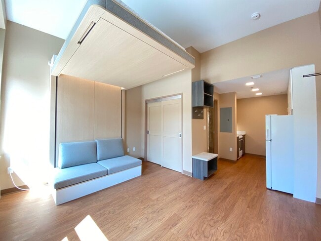 Building Photo - 83 Hanover St