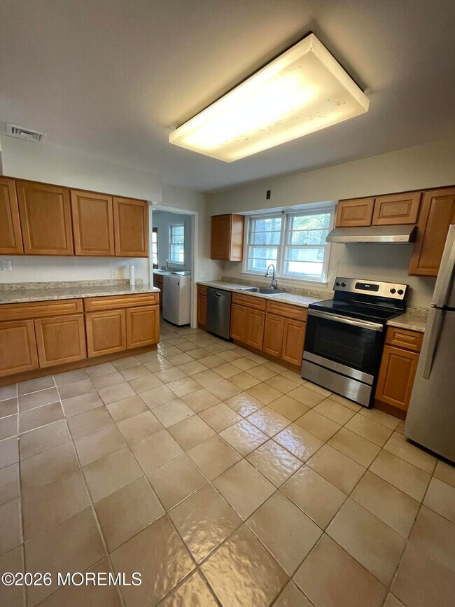 Building Photo - 606 Alma Pl