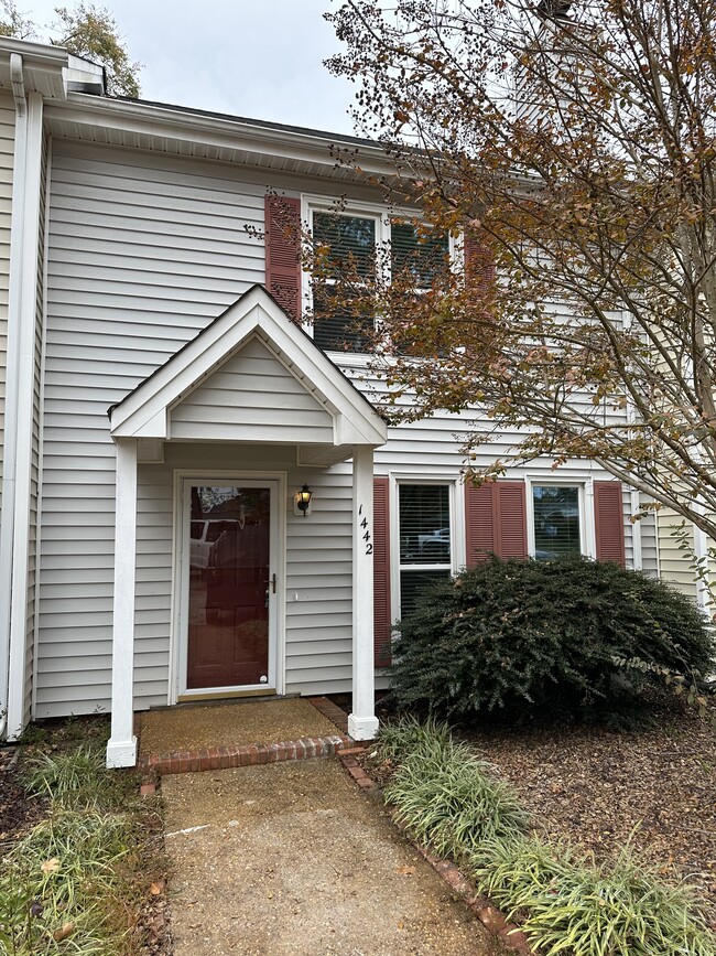 Primary Photo - 1442 Aversboro Rd
