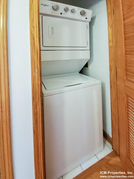 Building Photo - 2714 N Wayne Ave