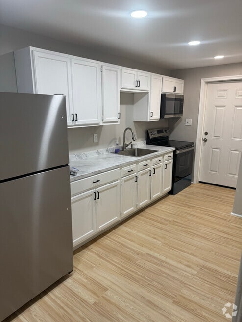 Building Photo - 548 Ridge Ave