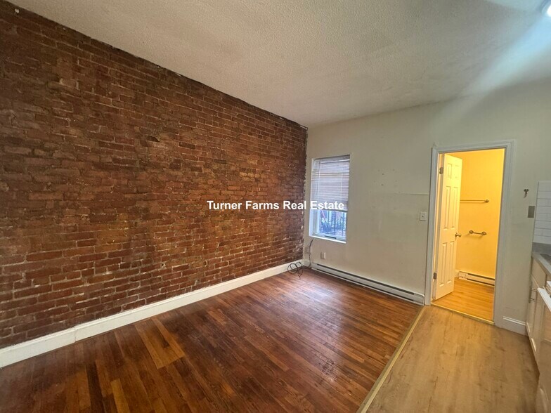 Building Photo - 880 Huntington Ave