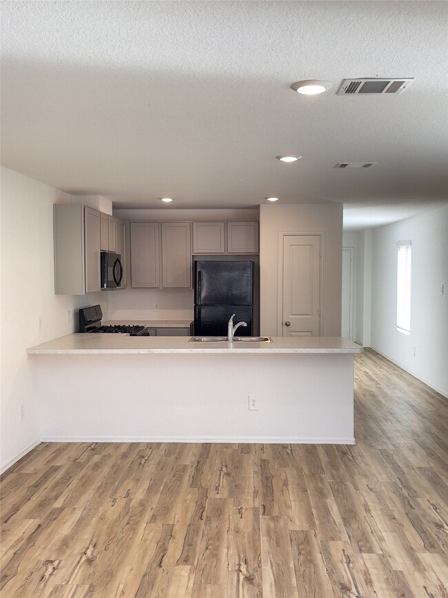 Building Photo - 21811 Hickory Spgs Ct